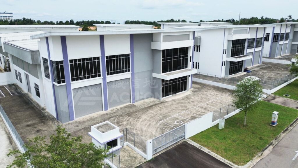 Double Storey Link Detached Factory 

Land Size : 22,120 sq.ft
Key Feature : 
-Light Industry
-Unifi : High Speed Broadband
-Free Loan Legal Fee

Remark : Maintenance Fee RM 0.04 sen base on land size