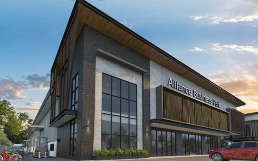 Senai Detached Factory For Sale