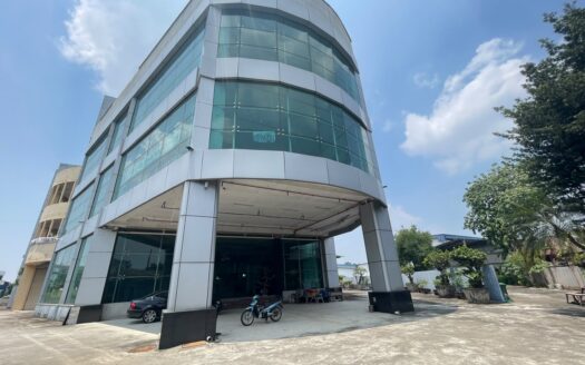 Detached Factory for Rent in Tampoi Johor Bahru | 76,105 sqft